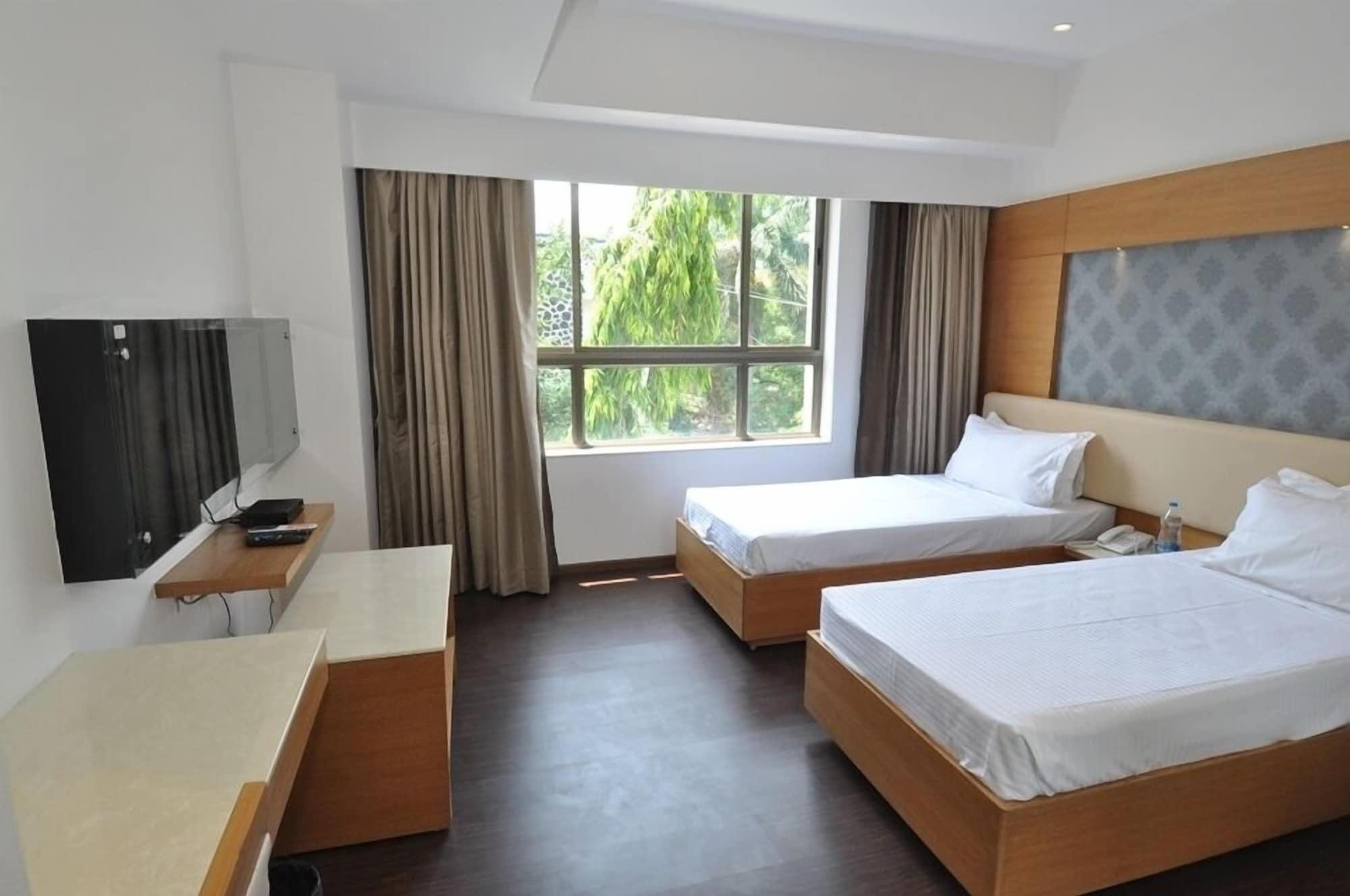 Tarawade Clarks Hotel Pune