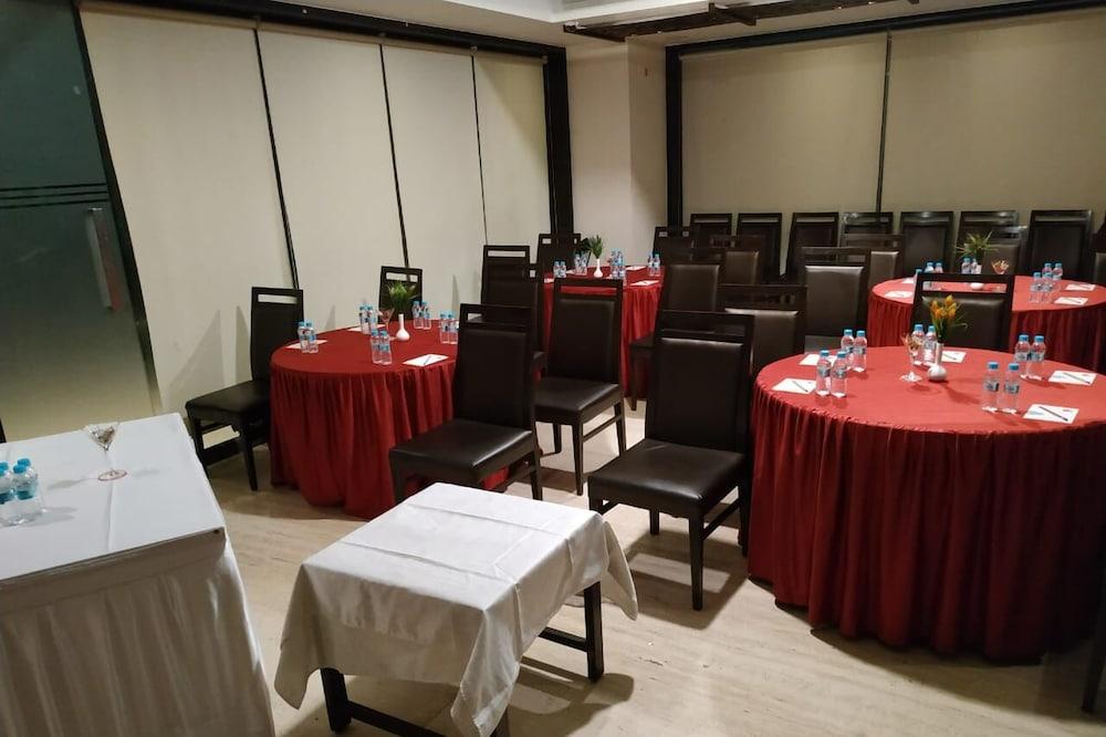 Hotel Tarawade Clarks 3*
