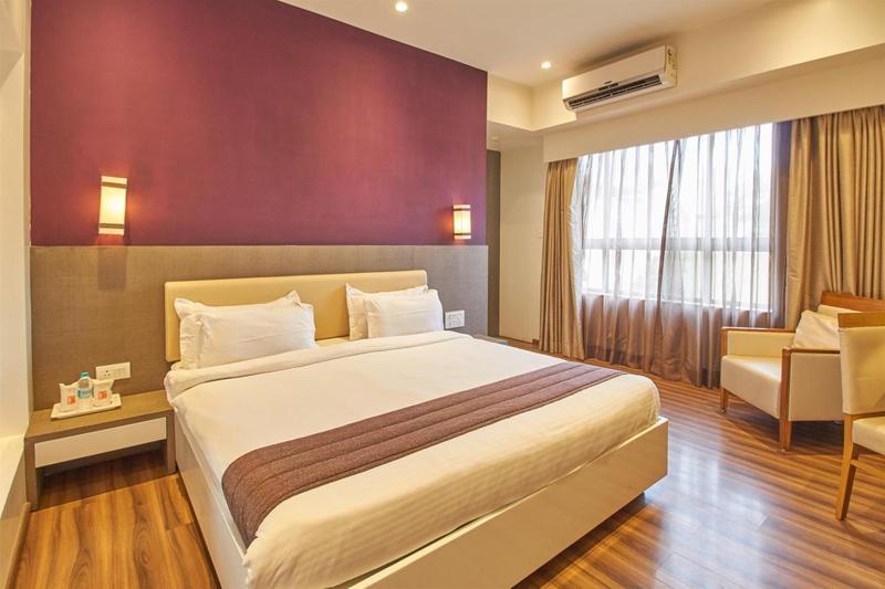 Hotel Tarawade Clarks Pune