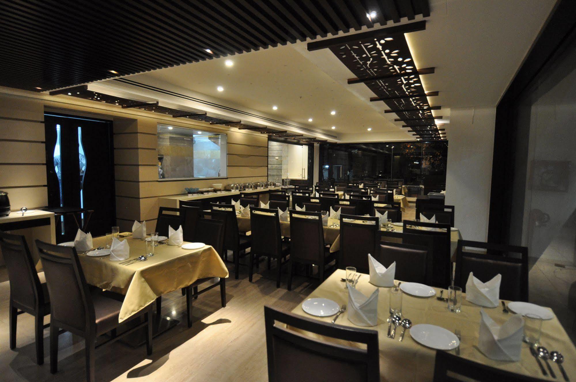 Hotel Tarawade Clarks