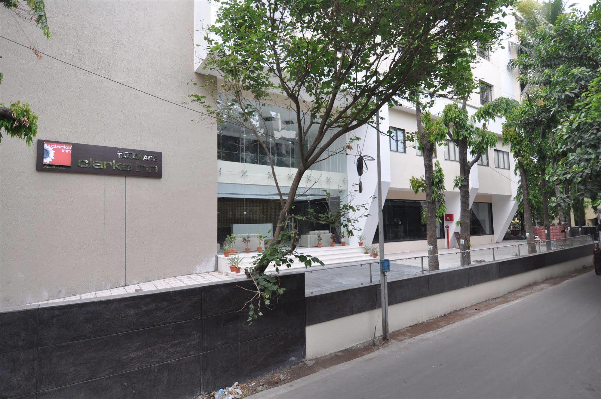 Tarawade Clarks Hotel