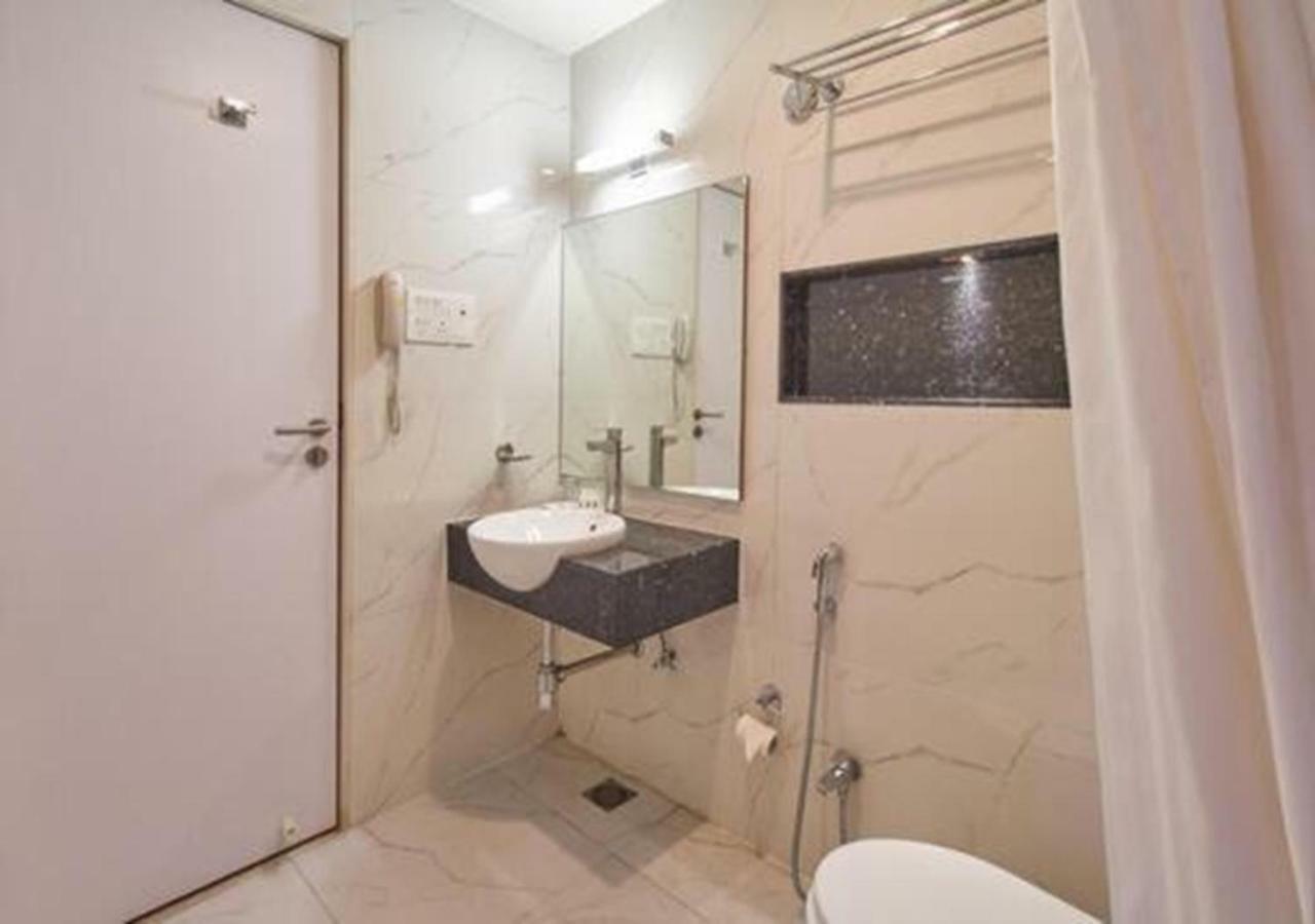 Tarawade Clarks Hotel 3*